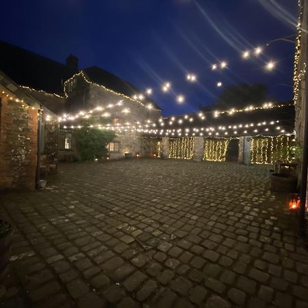 Ash Barton - Big Party House, No Curfew! Villa Wrafton Luaran gambar